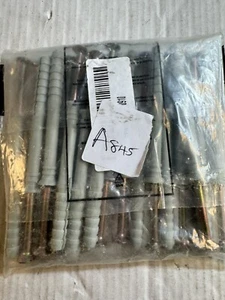 20 x Hammer Type Solid Wall Fixings Nylon Plug M6 x 70mm (1/4" x 2.3/4") - Picture 1 of 4