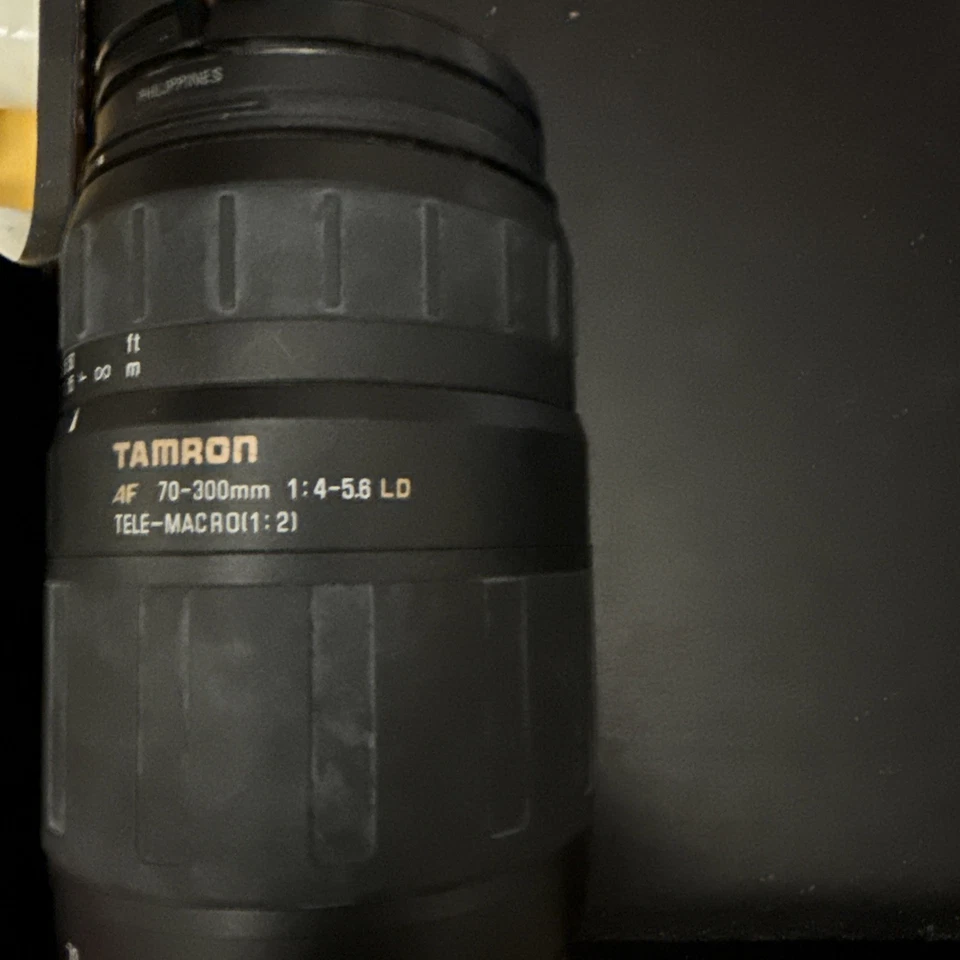 Tamron 1:2 70-300mm f4-5.6 572D Tele-Macro Pentax KAF Mount Lens -  DSLR Cameras - Image 1 of 4