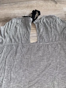 Bershka Damen Shirt Bluse Ärmellos Top Grau Größe M - Bild 1 von 5