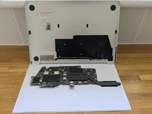 MacBook Pro A2289 Logic Board + ID. 8GB 256GB IC R18 - Picture 1 of 3
