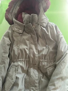 Abercrombie Kinder Parka Jacke oliv und burgund ein Knopf gerissen durch Tasche - Bild 1 von 5