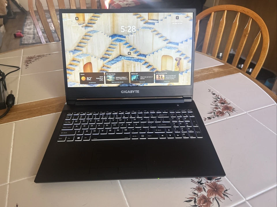 GIGABYTE G5 KD- 15.6" Laptop - Intel i5-11400H - 16GB - NVIDIA RTX 3060 - 512GB - Image 1 of 4