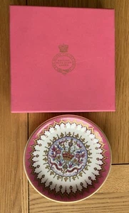 Royal Collection Queen Elizabeth 11 Gold Anniversary Coronation China Plate +Box - Picture 1 of 7