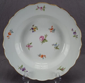 Meissen Hand Painted Strewn / Scattered Flowers & Gold Rimmed Soup Bowl - Picture 1 of 10