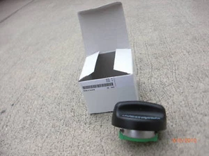 2001-2002 BMW E38 Z3 3.0 M Roadster 740i 740iL 740 fuel gas filler cap ORIGINAL - Picture 1 of 3