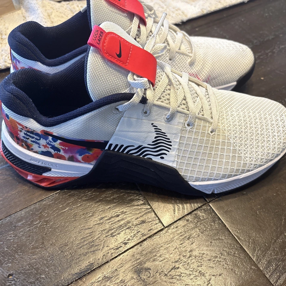 Nike Metcon8 Women's Size 9.5 - Image 1 of 4
