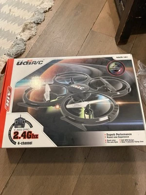 UDI 2.4GHz 4Ch 6-Axis Quadcopter Drone - U818A With Camera & No Batteries. - Image 1 of 2
