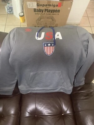 Sudadera con capucha mediana para hombre EE. UU. Equipo Nacional Umbro Juegos Olímpicos Foto 1 de 4