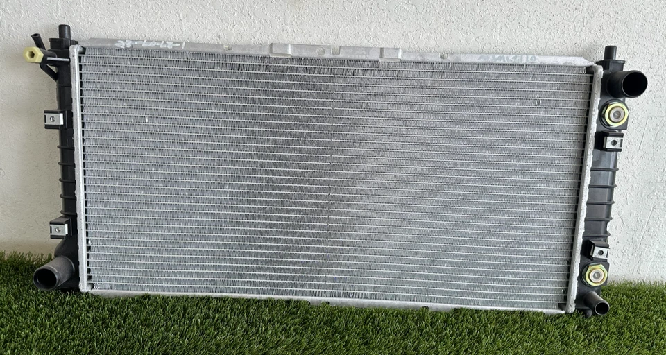 Radiador 1325 para 1990 1991 1992 1993 1994 1995 1996 1997 Ford Probe V6 2,5 L Foto 1 de 4