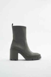 NWT Zara Size US 6 / Euro 36 Gray Rubberized Lug Sole Ankle Boots 3109/910 - Picture 1 of 3