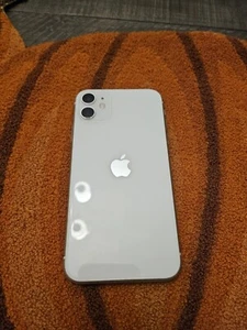 Apple iPhone 11 - biały i srebrny - T Mobile odblokowany - Zdjęcie 1 z 8