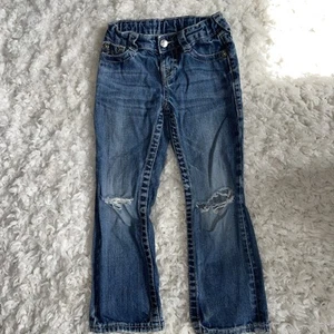 True Religion Denim Jeans Size 5 Kids Boys Girls Blue Straight Destroyed Ripped - Picture 1 of 13