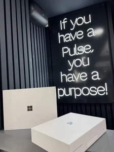 Microsoft Surface Laptop 15” Snapdragon X Elite  7thE-16GB RAM 1TB 1YR WARRANTY - Picture 1 of 3