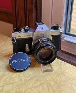 Honeywell Pentax Spotmatic F 35mm Film SLR Camera w/ Takumar 1.8 55mm Lens + Cap - Picture 1 of 20
