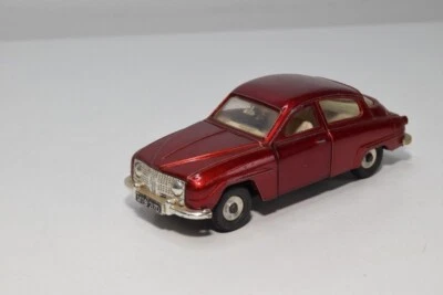 B69 1:43 DINKY TOYS 156 SAAB 96 ROSSO METALLIZZATO ECC. COND. - Immagine 1 di 4