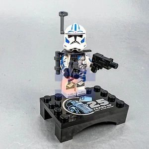 LEGO Star Wars - ARC Clone Trooper Fives Minifigure - 75387 - 25th Anniversary - Picture 1 of 4