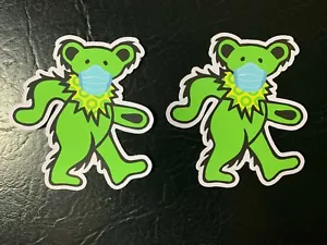 2 Grateful Dead Dancing Bear Aufkleber 3,75" mit Maske GRÜN GD Pandemie Bär - Bild 1 von 2