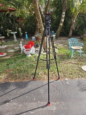 Cabezal fluido Sachtler FSB 4 con trípode de fibra de carbono y estuche de transporte Foto 1 de 4