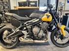 2025 Triumph Trident 660 Cosmic Yellow/Sapphire Black 
