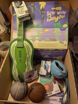 Caja de ladridos BOW WOW BAYOU juguete para perros tamaño grande superchewer 4 juguetes nueva con etiquetas Foto 1 de 4