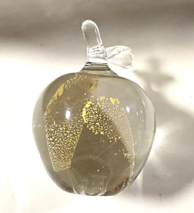 Vintage Klar Kunstglas Apfel mit Goldflecken Briefbeschwerer - Bild 1 von 4