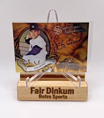 Donruss Significant Signatures 1997 Yogi Berra en tarjeta automática/2000 Yankees Salón de la fama Foto 1 de 2