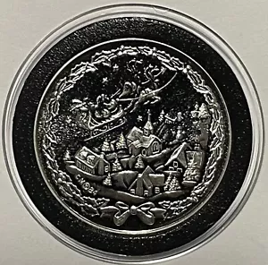 Vintage Christmas Santa Delivering Holiday Coin 1 Troy Oz .999 Fine Silver Round - Picture 1 of 14