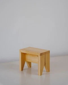 Simple Wooden Stool - Handmade Solid Pine Bench Handcrafted Wooden Stool - Solid - Picture 1 of 1