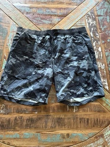 Pantalones Cortos de Gimnasio Hombre Russell Atléticos Negros Camuflados Talla XL - Imagen 1 de 5