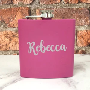 Frasco de cadera personalizado rosa 6 oz ideas de regalo para su nombre de mujer cumpleaños Navidad - Imagen 1 de 1