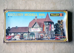 Faller Exclusive Modell 990 HO H0 Rettungszentrum mit Sound und Echtzeituhr - Bild 1 von 3