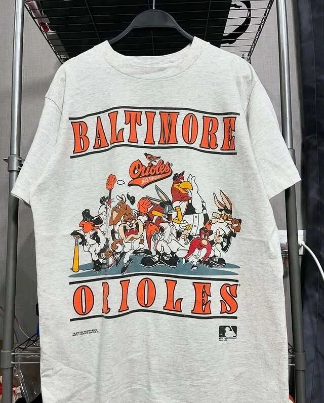 Looney Tunes X MLB Baltimore Orioles short sleeve ash color shirt KV30824 - Image 1 of 1