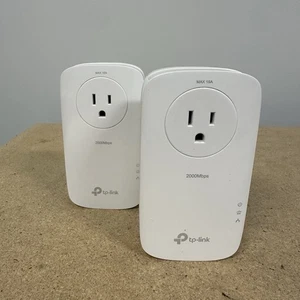 Pair of TP-LINK TL-PA9020P AV2000 2-Port Gigabit Powerline Adapter - Picture 1 of 13