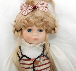 Wunderschöne Puppe (sucht neues Zuhause!) um 40-45 Jahre alt siehe Fotos #2 - Bild 1 von 2