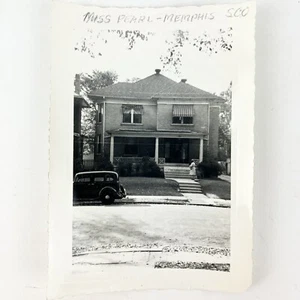 1940s Photo Miss Pearl Memphis TN Original Attributed Snapshot Street Scene - Picture 1 of 3