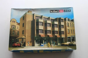 Kibri H0 8222 Wohn und Geschäftshaus ungebaut in OVP - Bild 1 von 1
