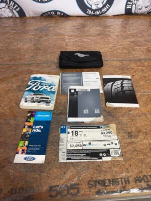 Ford Mustang GT 2017 kit manual del propietario 224 Foto 1 de 4