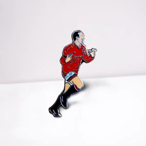 Manchester United Eric Cantona '96 FA Cup Final Winning Goal Badge - Picture 1 of 1