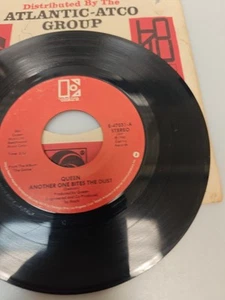 45 RPM Vinyl Record Queen Another One Bites the Dust VG VG Elektra 1980 - Picture 1 of 12