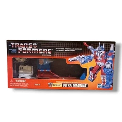 2002 Hasbro Transformers G1 Commemorative Series I Autobot Ultra Magnus MIB - Image 1 of 4
