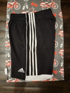 Pantaloncini da basket Adidas neri 2 righe 2 tasche cordino con disegno med 10/12 - Foto 1 di 11