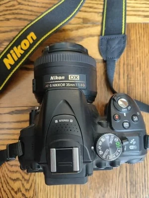 Nikon D5300 DSLR Camera with 35mm f/1.8G & 18-140mm VR lenses - Image 1 of 4