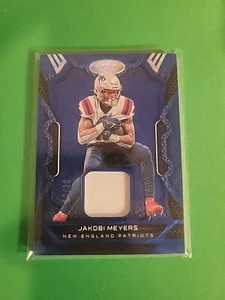 Fútbol certificado 2022 Jakobi Meyers materiales espejo azul grabado reliquia #13/20 casi nuevo - Imagen 1 de 2