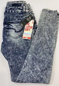 YMI Juniors High Rise Skinny Acid Washed Super Soft Light Blue Denim NWT Size 1 - Picture 1 of 11