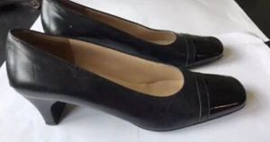 Salvatore Ferragamo Classic Black Leather Cap Toe Pumps - Sz 7 .5 B. EUC - Picture 1 of 10