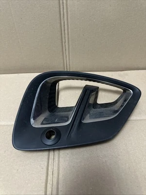 RENAULT CAPTUR II  Stoßstange Abdeckung Links 261A31728R Und 261A31120R - Bild 1 von 4