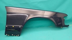Guardabarros delantero derecho original mercedes-benz w201 190 - Imagen 1 de 20