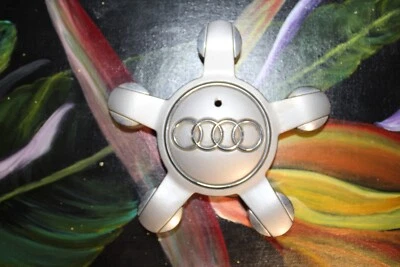 Audi Q5 A3 2009-2016 tapa central OEM P/N 8R0 601 165 Foto 1 de 4