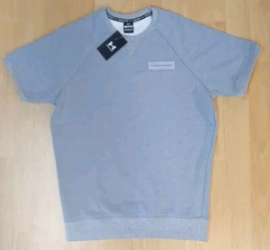 NUEVO CON ETIQUETAS Camiseta Under Armour Para Hombre Pequeña UA HW Terry SS Crew Gris Nueva Manga Corta - Imagen 1 de 8