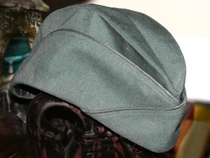 Womens U.S. Army Garrison Cap SZ 33 1/2 Dress Green  Very Nice - Picture 1 of 5